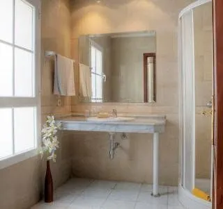 Hotel Del Sol 4*